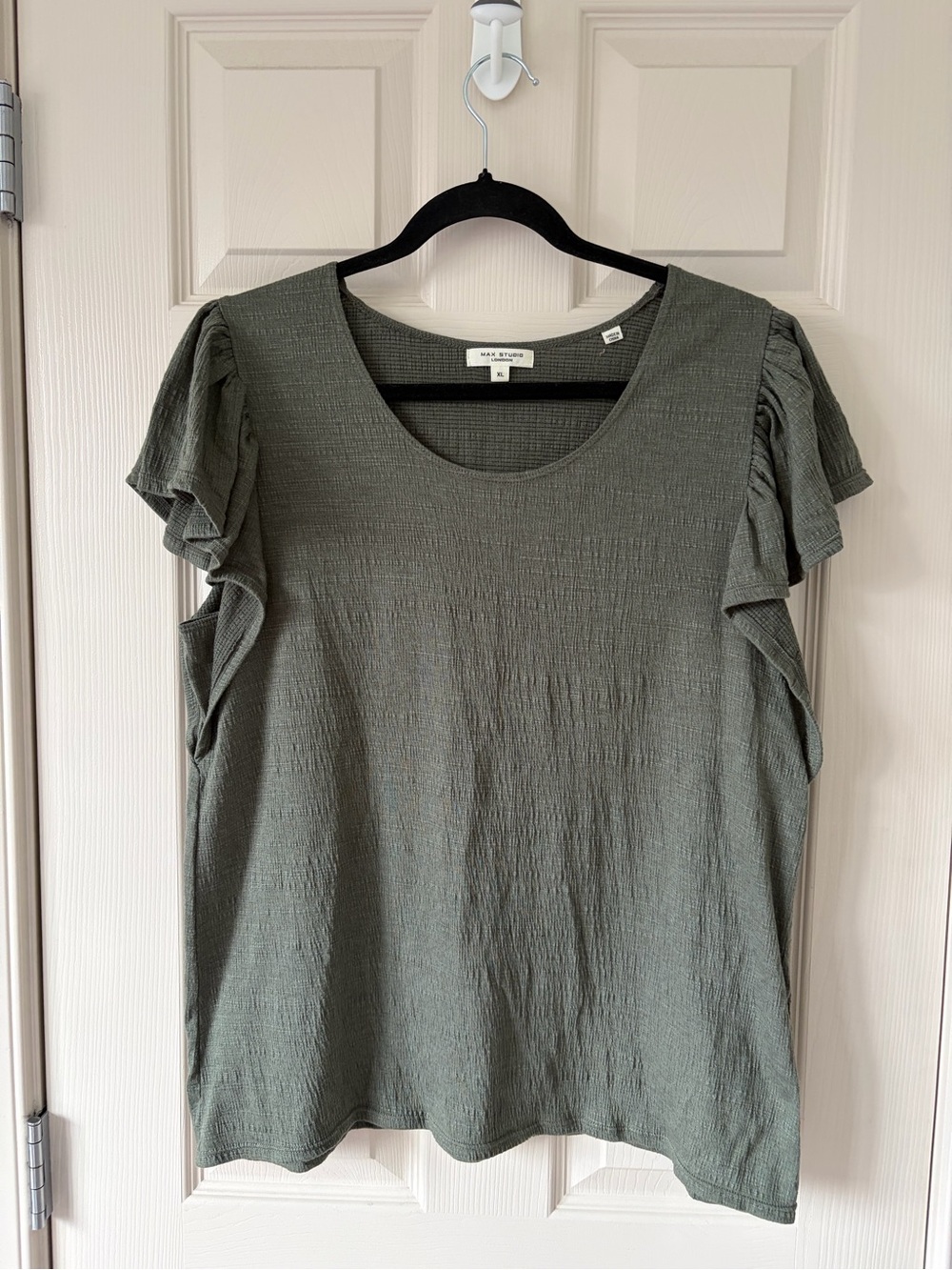 🦋 MAX STUDIO - XL GREEN Women’s Top
